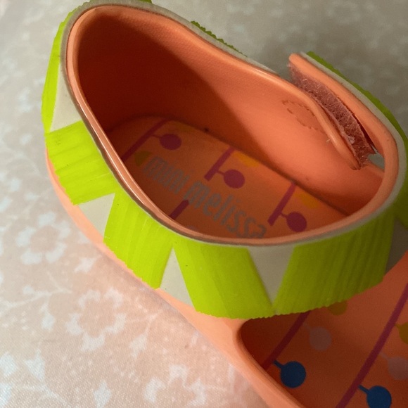 Mini Melissa shoes. Size 5. Color orange. - Picture 4 of 6